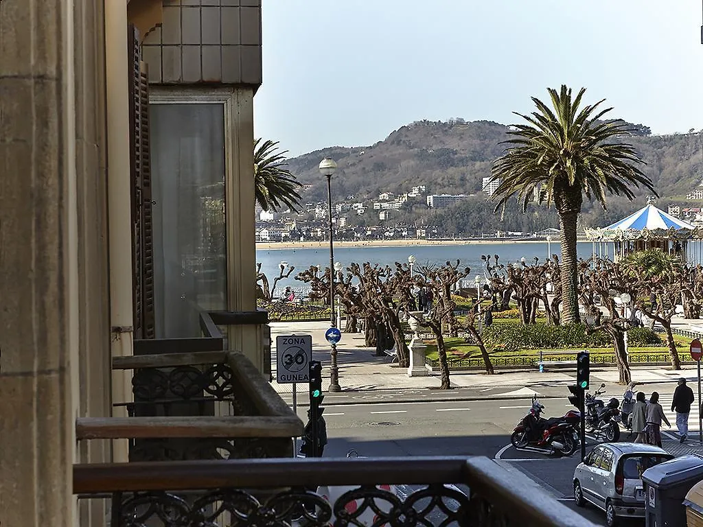 Guest house Pension Penaflorida San Sebastian